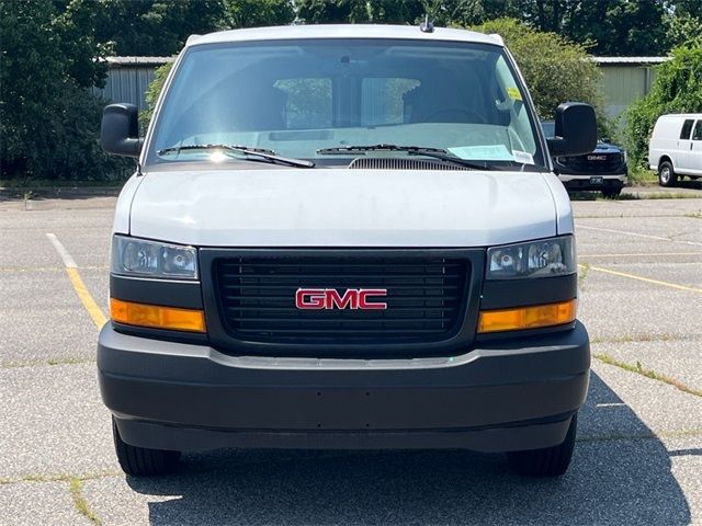 2024 GMC Savana Base