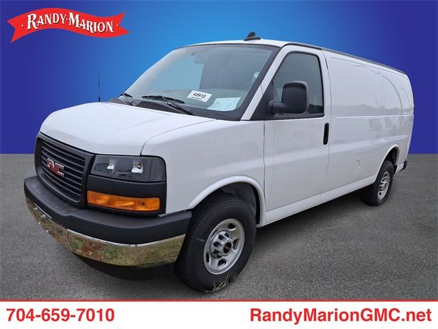 2024 GMC Savana Base