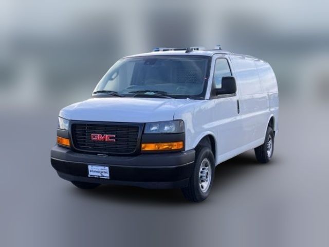 2024 GMC Savana Base