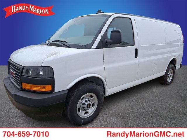 2024 GMC Savana Base