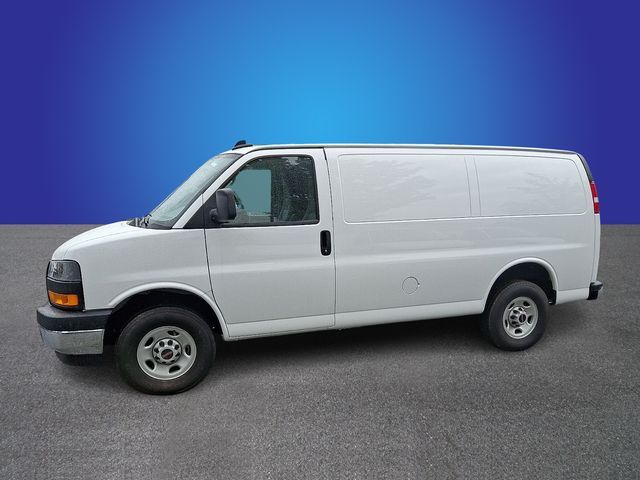 2024 GMC Savana Base