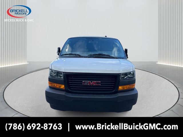 2024 GMC Savana Base