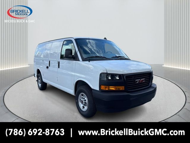 2024 GMC Savana Base