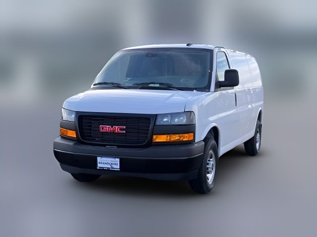 2024 GMC Savana Base