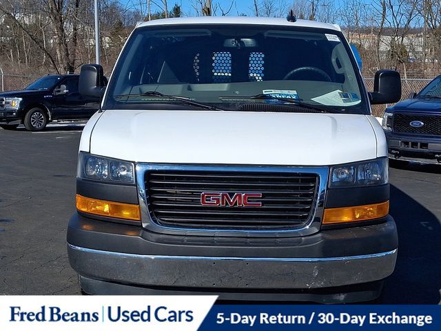 2024 GMC Savana Base