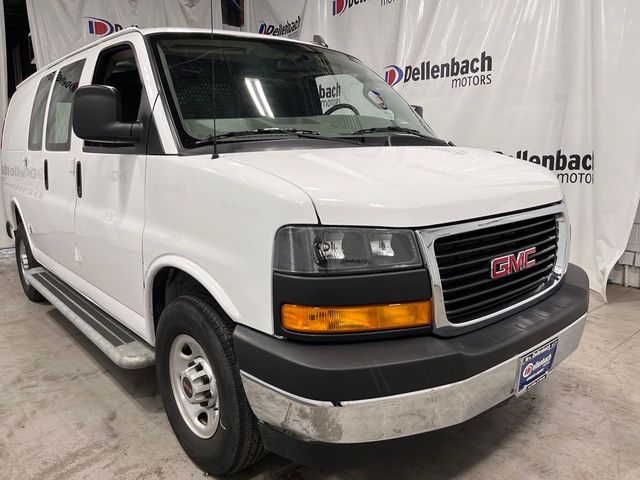 2024 GMC Savana Base