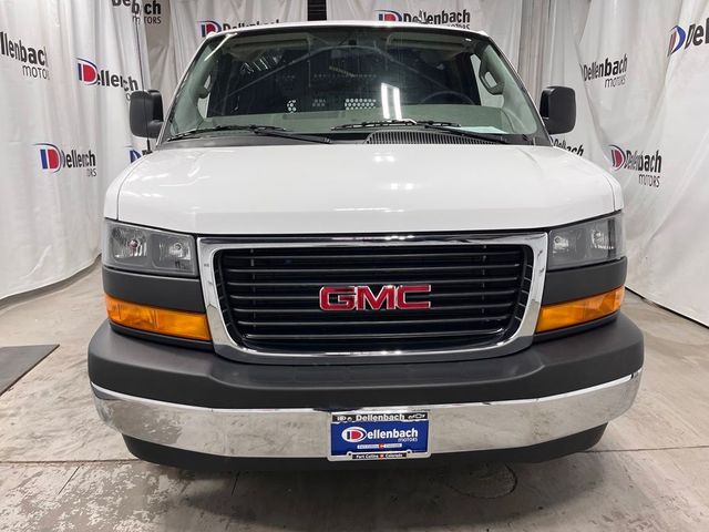 2024 GMC Savana Base