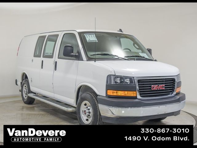 2024 GMC Savana Base
