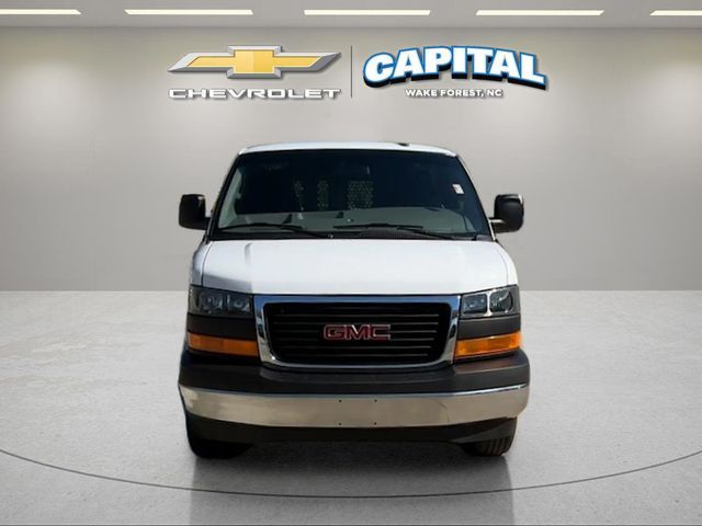 2024 GMC Savana Base