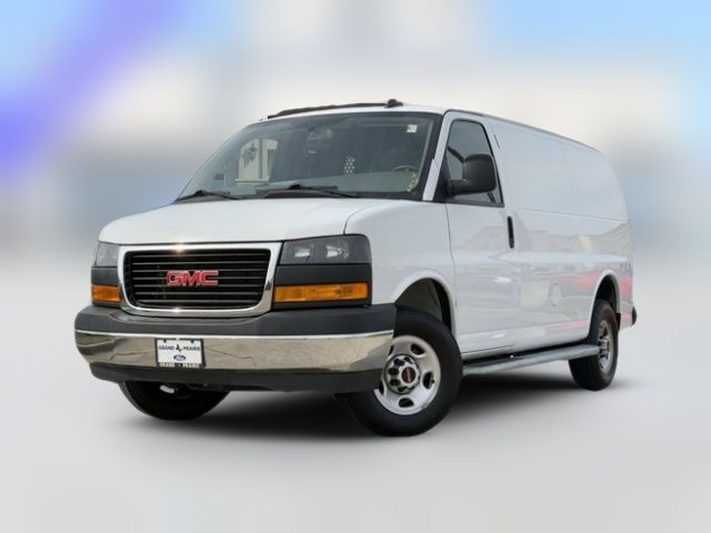 2024 GMC Savana Base