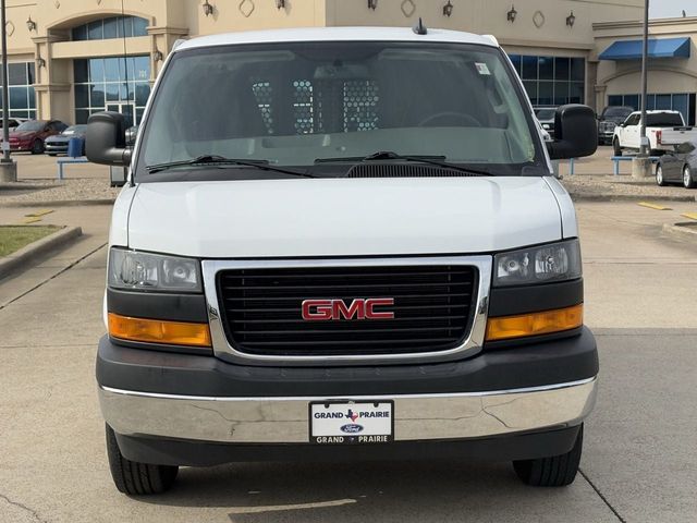 2024 GMC Savana Base