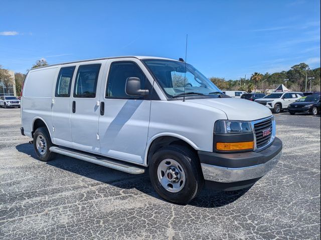 2024 GMC Savana Base