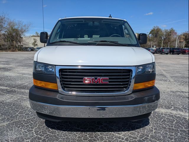 2024 GMC Savana Base