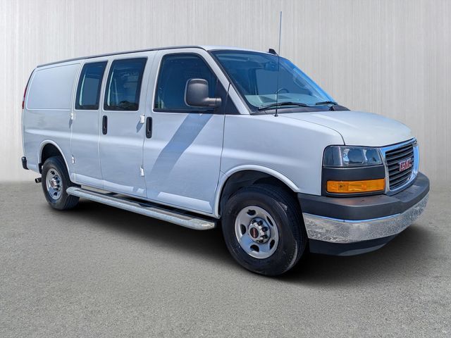 2024 GMC Savana Base