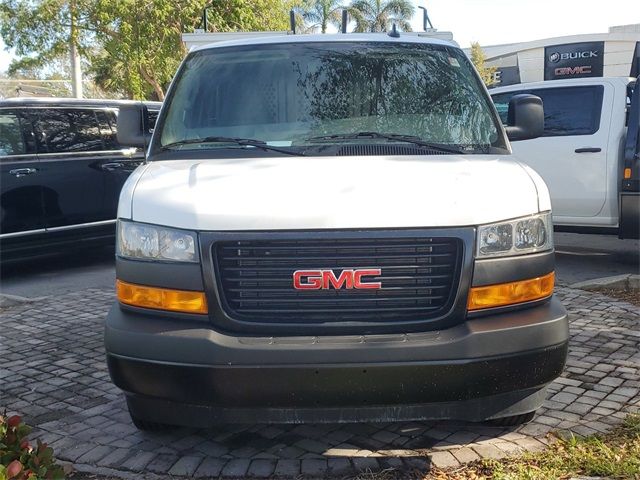 2024 GMC Savana Base