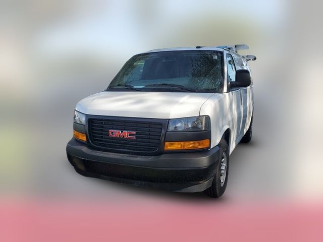 2024 GMC Savana Base