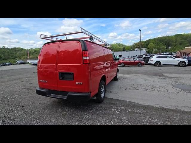 2024 GMC Savana Base