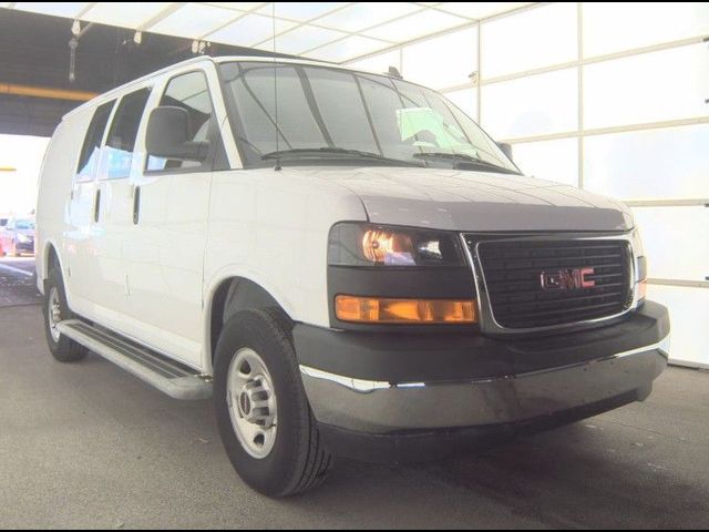 2024 GMC Savana Base