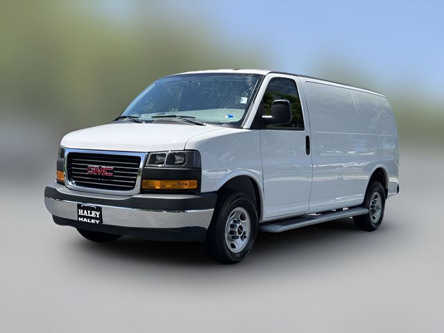 2024 GMC Savana Base