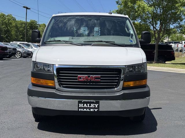 2024 GMC Savana Base