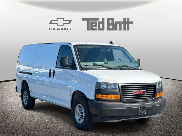 2024 GMC Savana Base