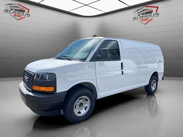 2024 GMC Savana Base