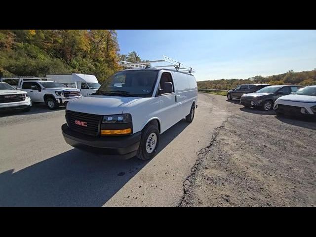 2024 GMC Savana Base