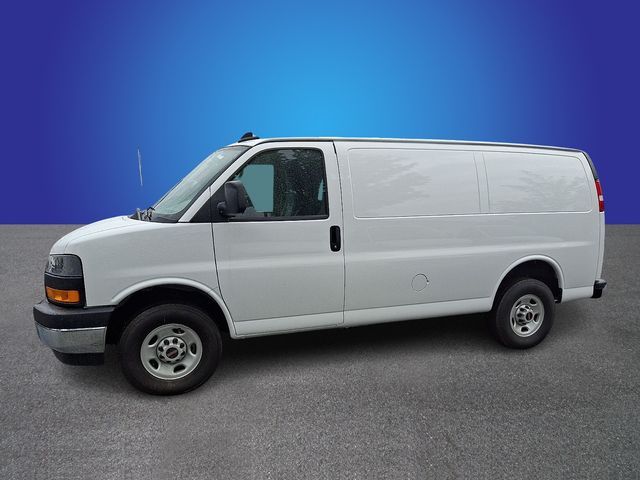 2024 GMC Savana Base