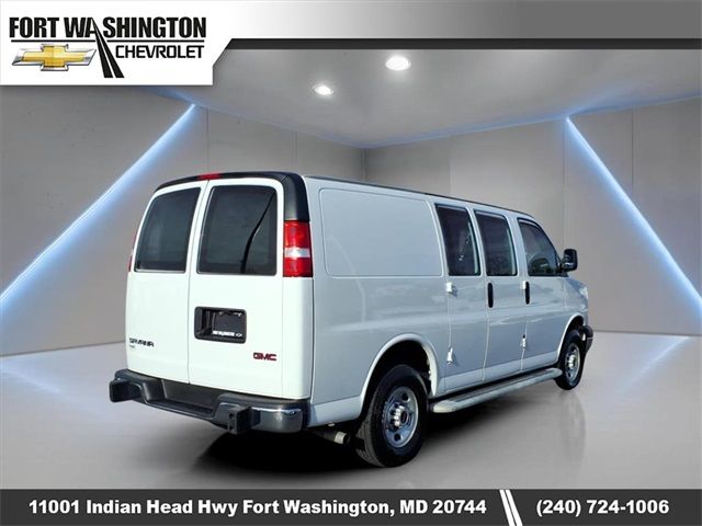 2024 GMC Savana Base