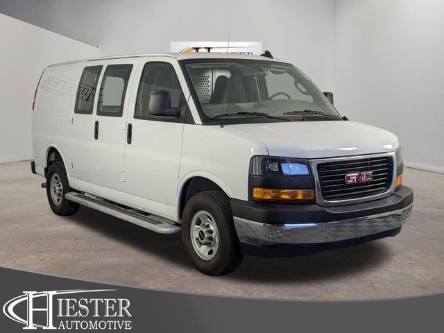 2024 GMC Savana Base