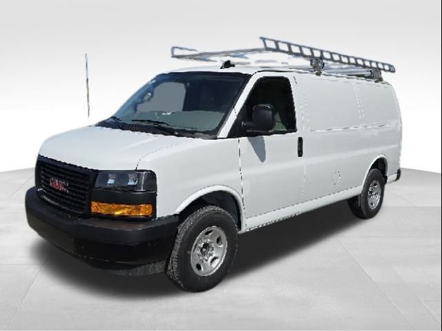 2024 GMC Savana Base