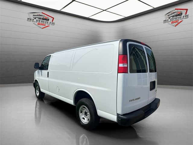 2024 GMC Savana Base