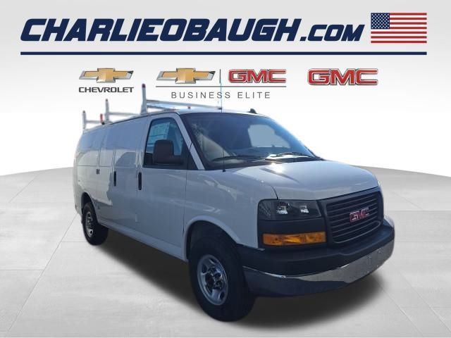 2024 GMC Savana Base