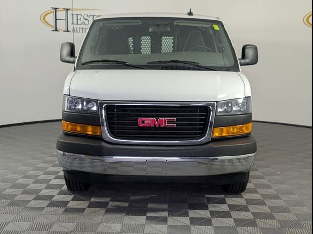 2024 GMC Savana Base