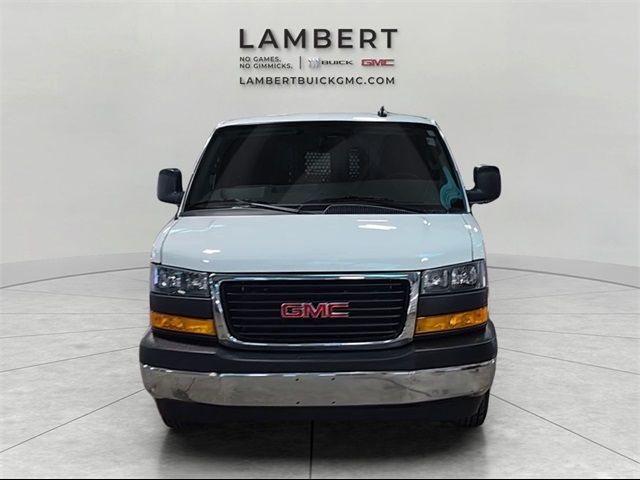 2024 GMC Savana Base