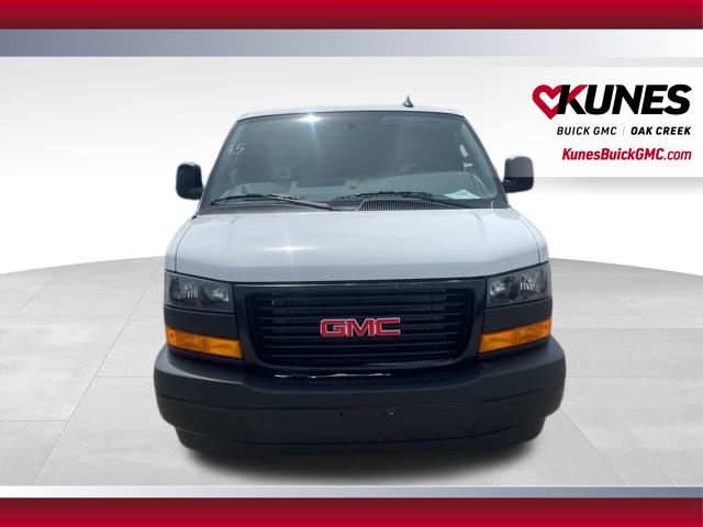 2024 GMC Savana Base