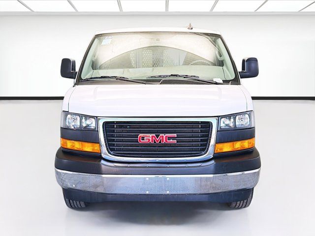 2024 GMC Savana Base