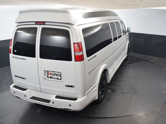 2024 GMC Savana Base