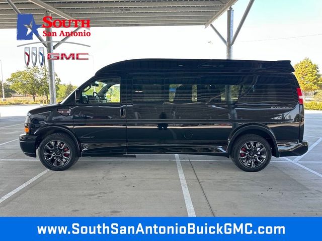 2024 GMC Savana Base