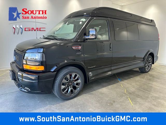 2024 GMC Savana Base