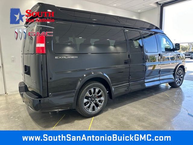 2024 GMC Savana Base