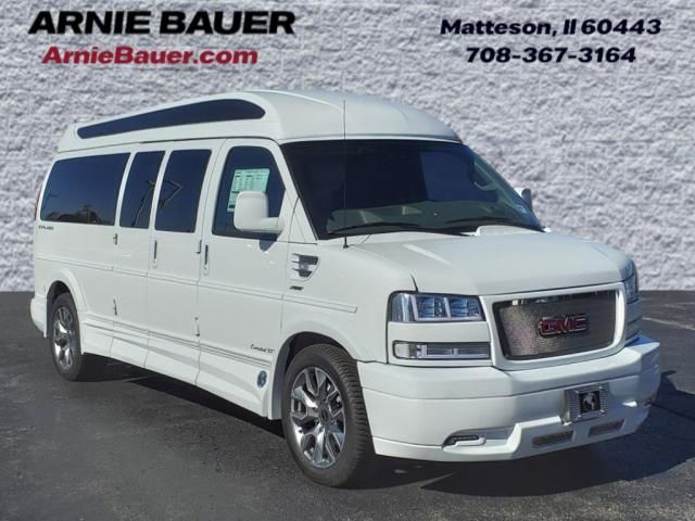 2024 GMC Savana Base