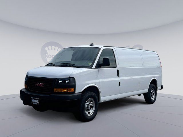 2024 GMC Savana Base