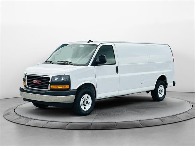 2024 GMC Savana Base