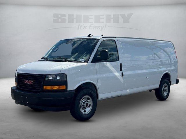 2024 GMC Savana Base