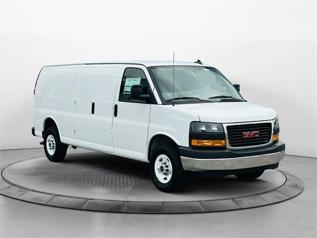 2024 GMC Savana Base