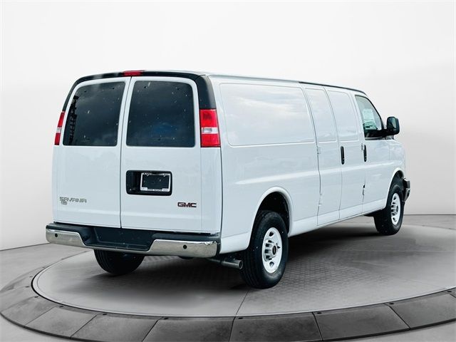 2024 GMC Savana Base