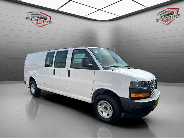 2024 GMC Savana Base