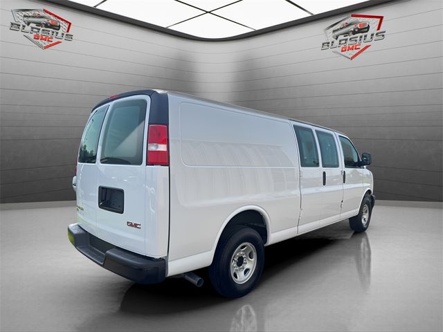 2024 GMC Savana Base