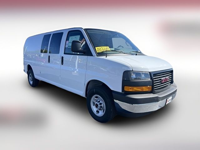 2024 GMC Savana Base